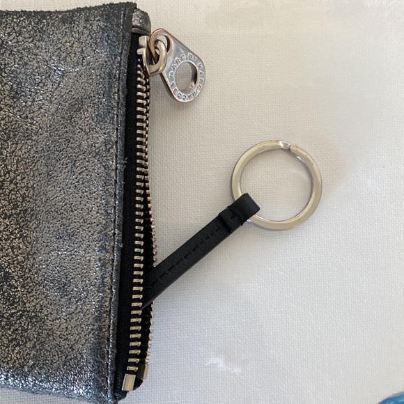 Pre-loved Marc by Marc Jacobs Metalic Siver Leather Purse - Picture 12 of 15